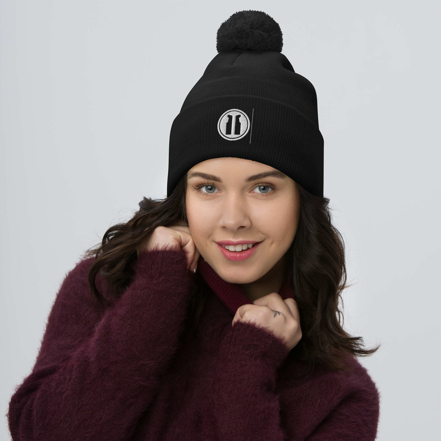 Pom-Pom Beanie Round White Logo