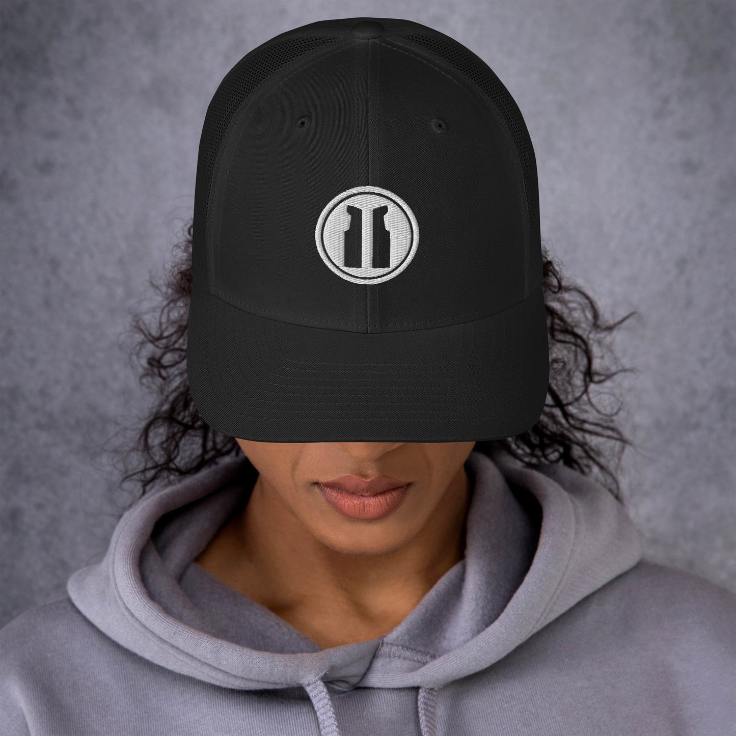 Trucker Cap Round White Logo