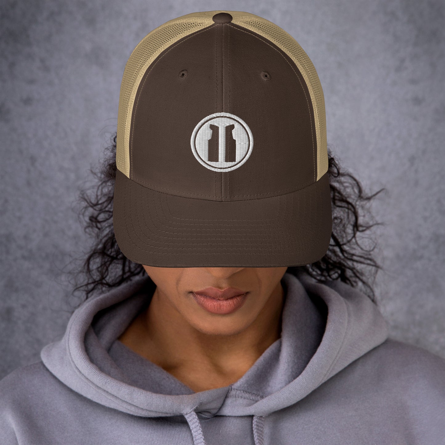 Trucker Cap Round White Logo