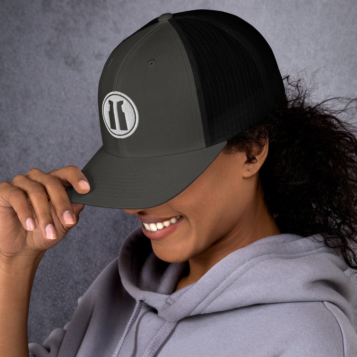 Trucker Cap Round White Logo