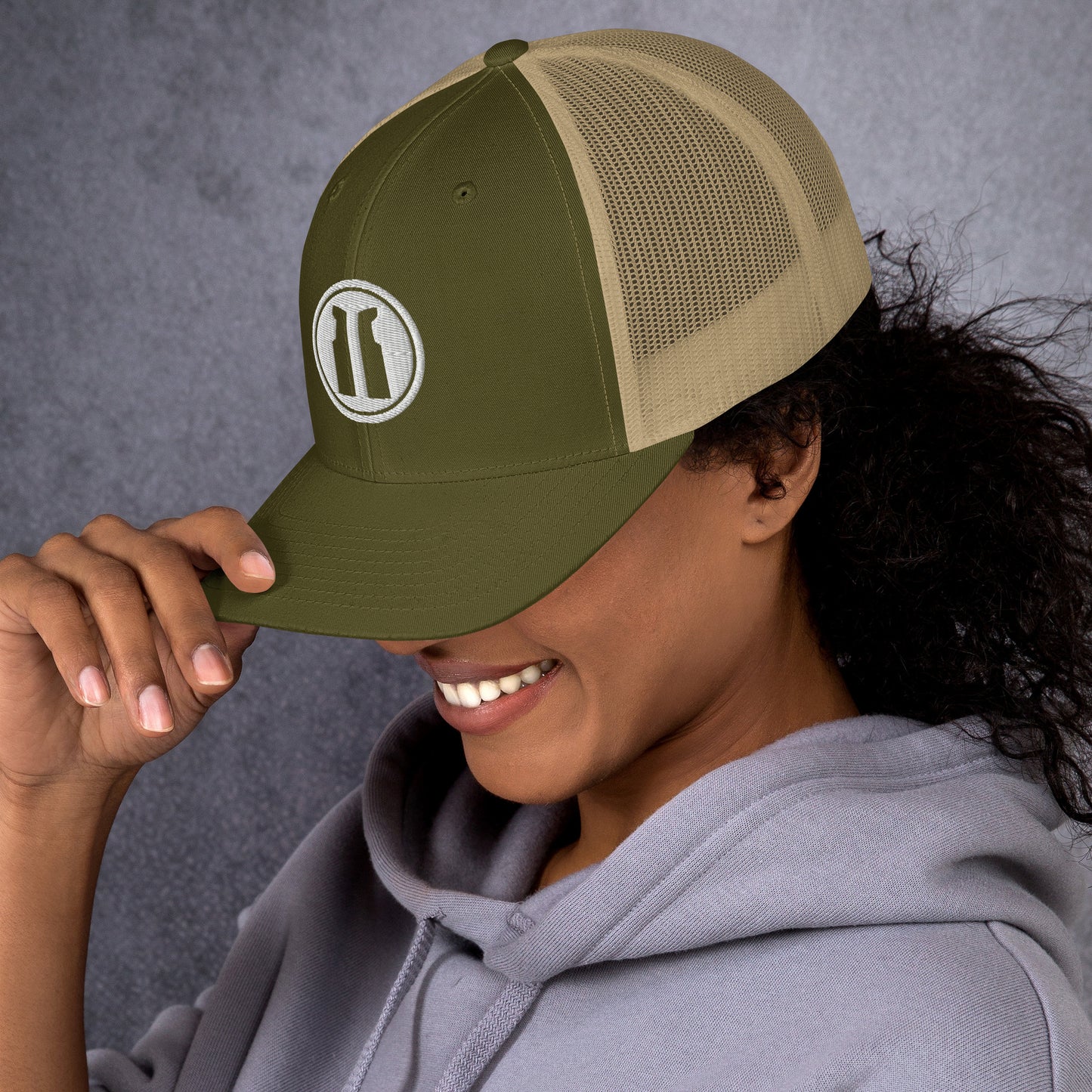 Trucker Cap Round White Logo