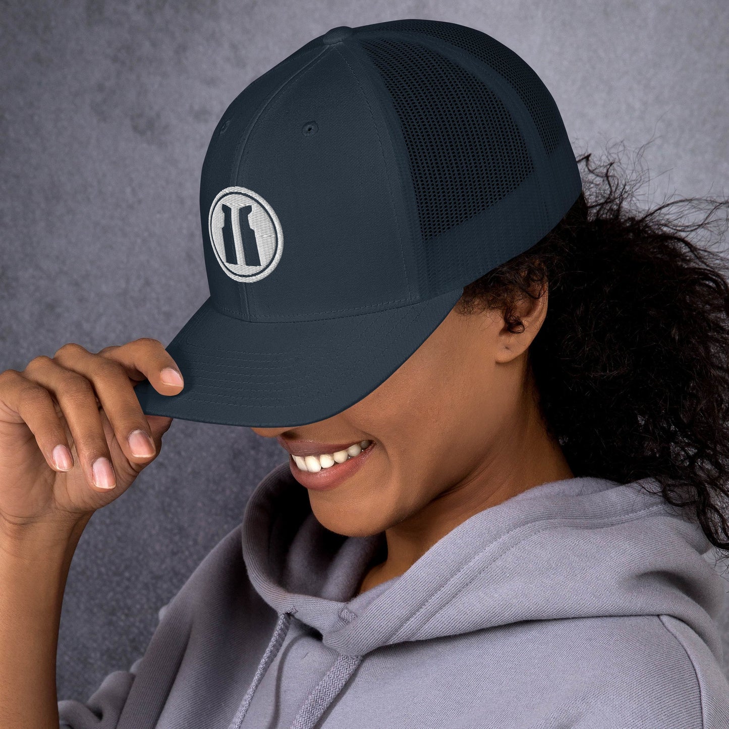 Trucker Cap Round White Logo