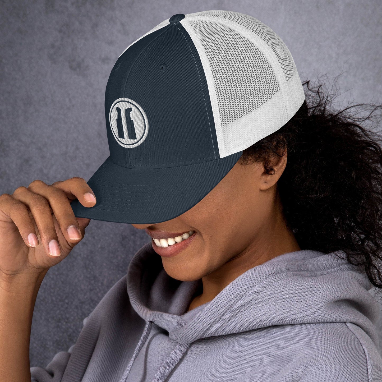 Trucker Cap Round White Logo