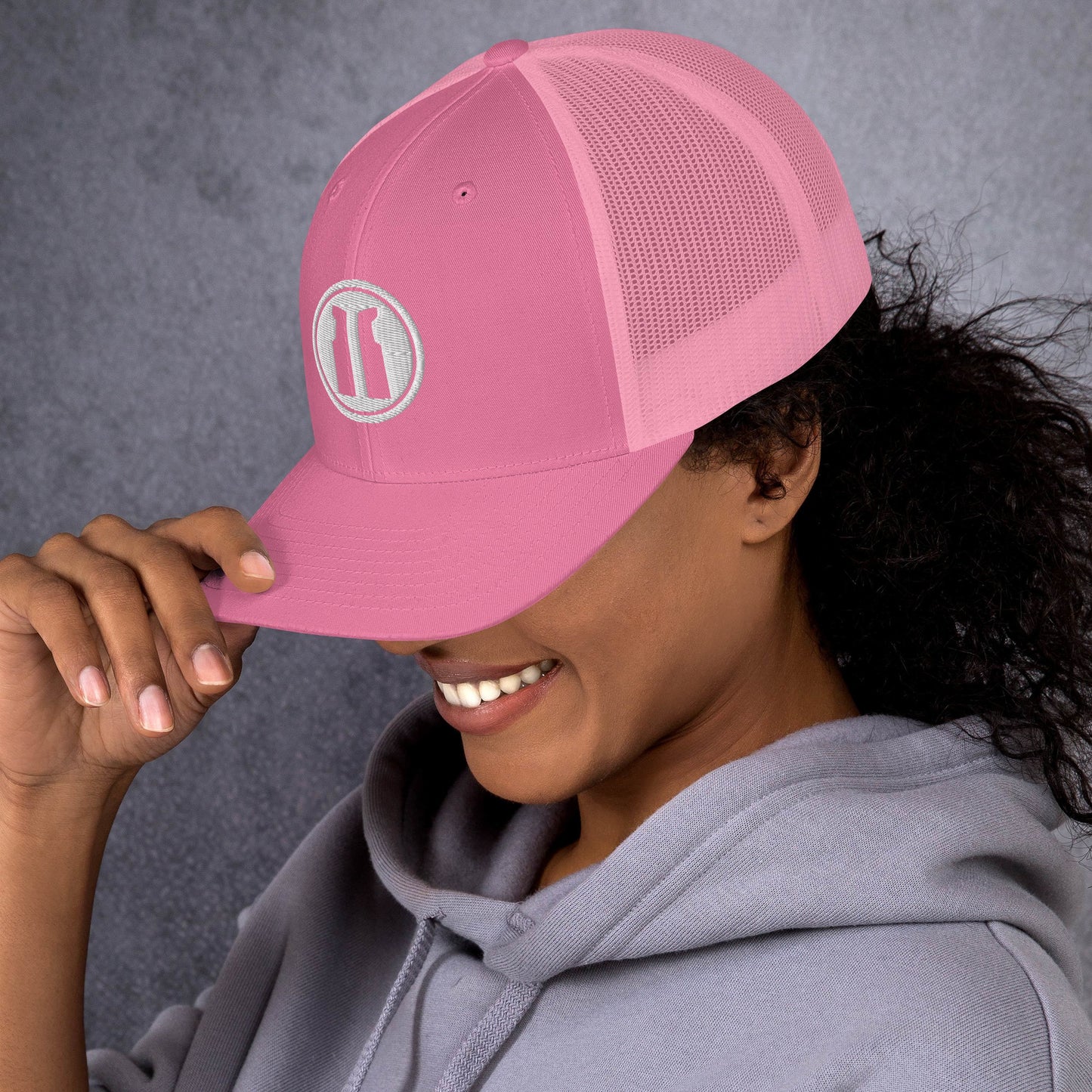 Trucker Cap Round White Logo