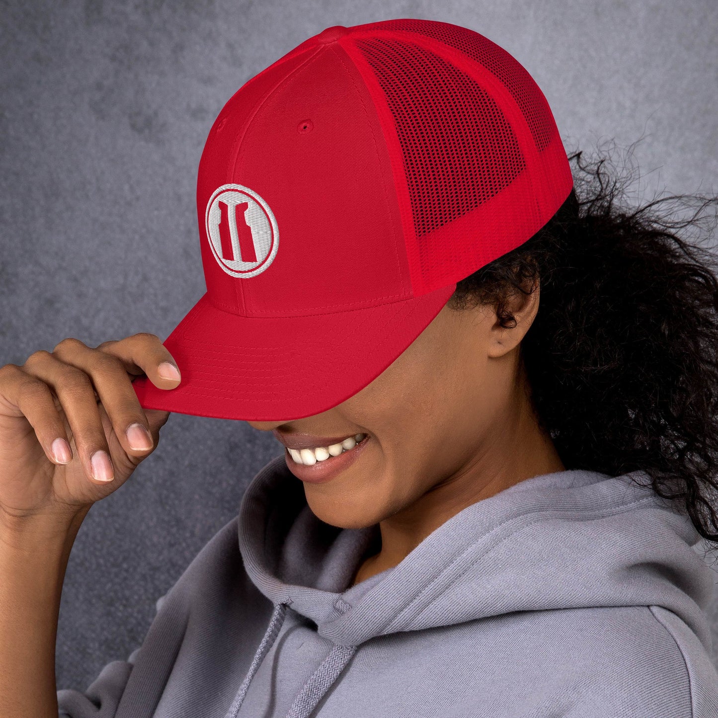 Trucker Cap Round White Logo