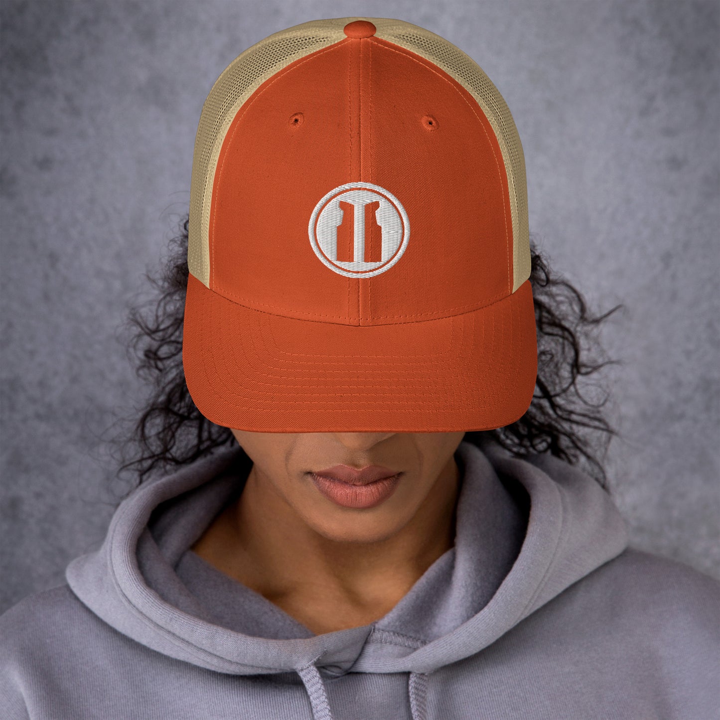 Trucker Cap Round White Logo